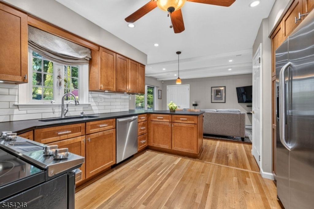108 Chestnut Ter, Rockaway Boro, NJ 07866 — photo 3