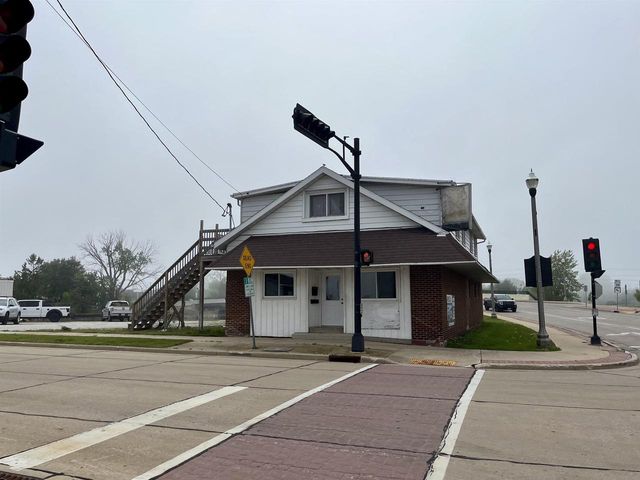 1522 MONROE STREET, Two Rivers, WI 54241