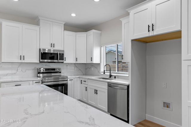 21651 Karen Place, California City, CA 93505