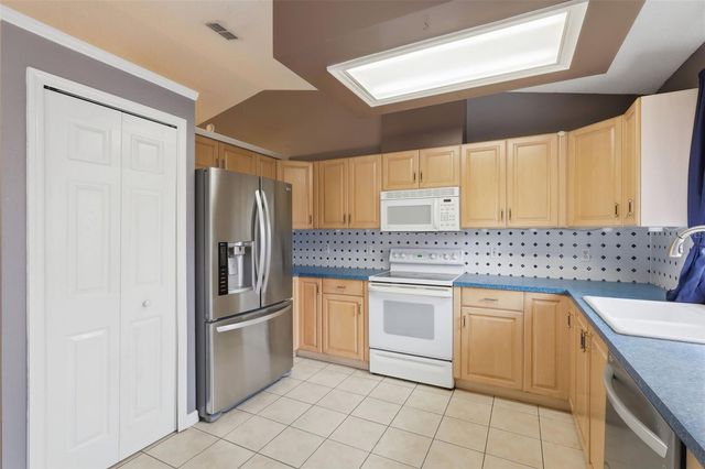 315 WALNUT AVENUE, Orange City, FL 32763