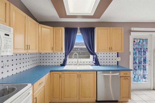 315 WALNUT AVENUE, Orange City, FL 32763