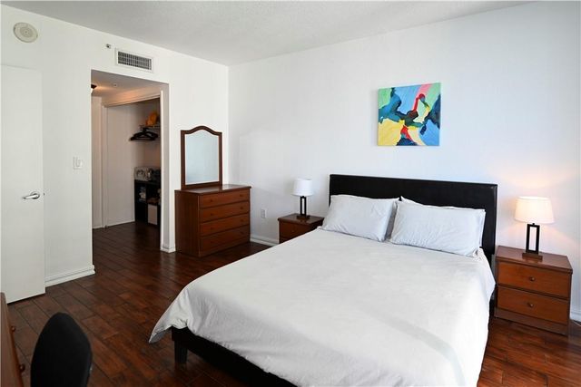 1750 N Bayshore Dr 2403, Miami, FL 33132