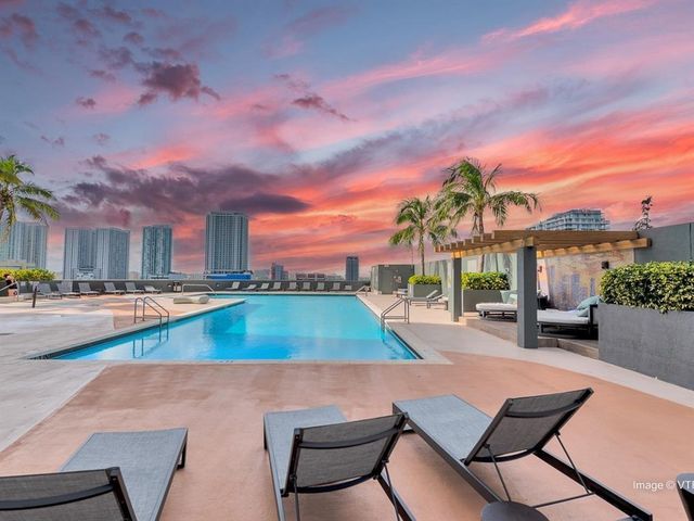 1750 N Bayshore Dr 2403, Miami, FL 33132