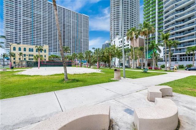 1750 N Bayshore Dr 2403, Miami, FL 33132