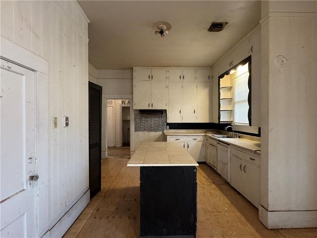 1814 HILL Street, Alexandria, LA 71301