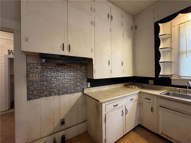 1814 HILL Street, Alexandria, LA 71301