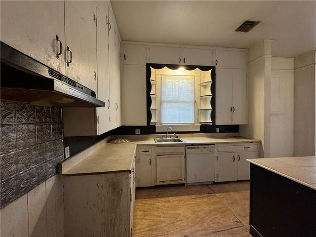 1814 HILL Street, Alexandria, LA 71301