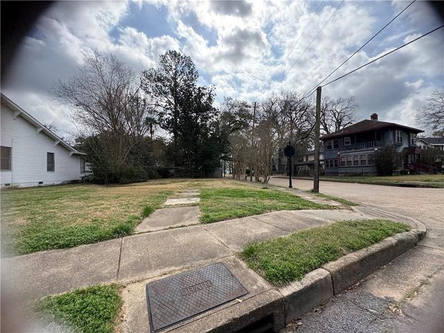 1814 HILL Street, Alexandria, LA 71301