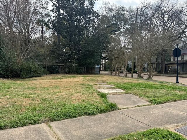 1814 HILL Street, Alexandria, LA 71301