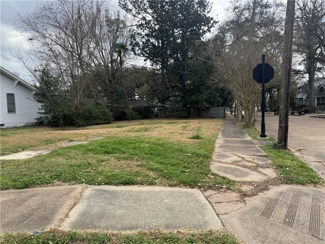 1814 HILL Street, Alexandria, LA 71301