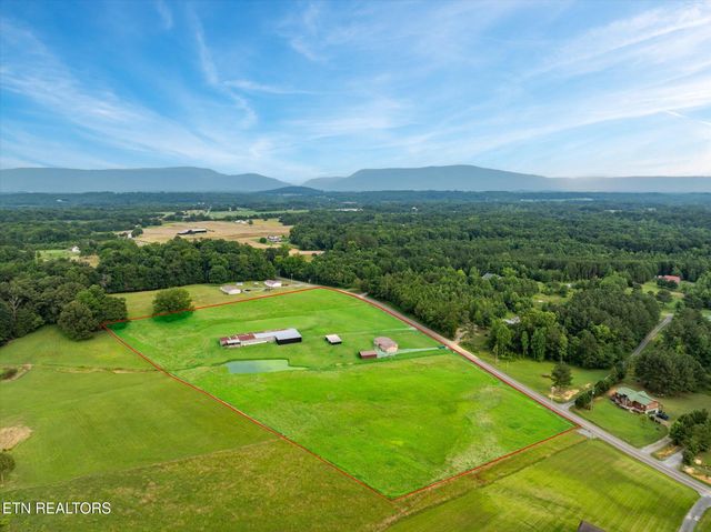 245 County Road 775, Riceville, TN 37370