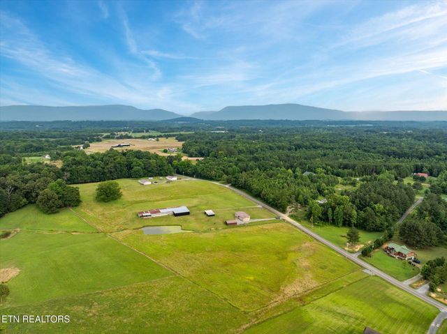 245 County Road 775, Riceville, TN 37370