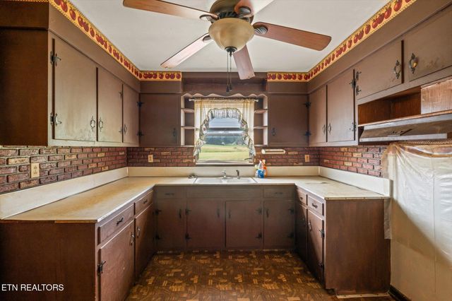 245 County Road 775, Riceville, TN 37370