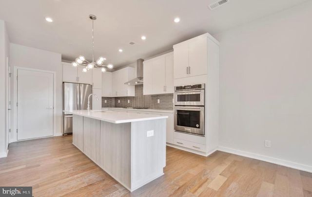 7512 SAWYER FARM DR, Mclean, VA 22102