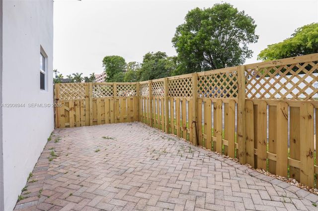 8601 SW 94th St 121W, Miami, FL 33156