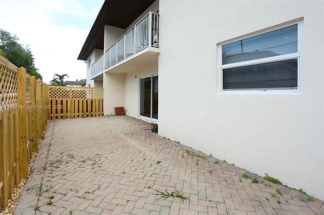 8601 SW 94th St 121W, Miami, FL 33156