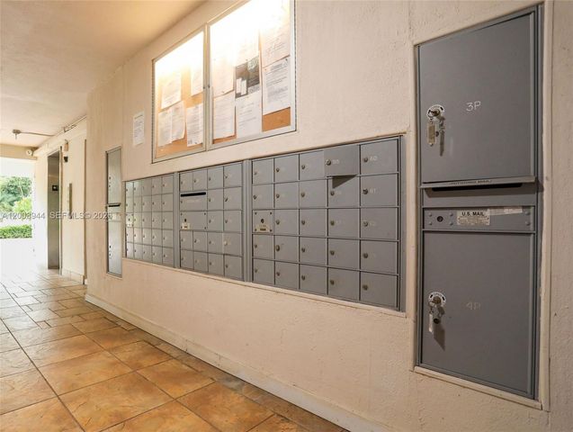 8601 SW 94th St 121W, Miami, FL 33156