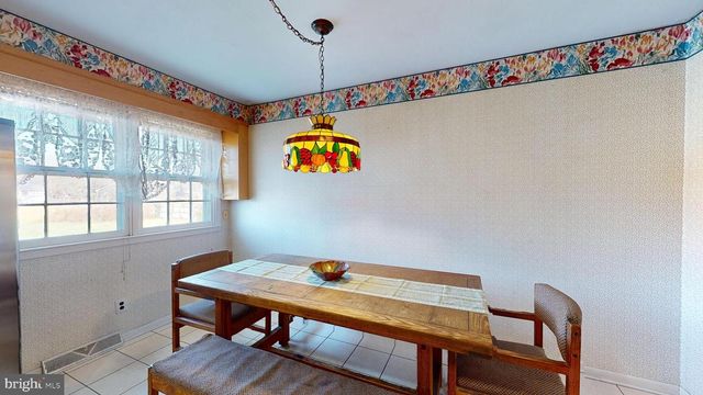 213 WAYNE DR, Cinnaminson, NJ 08077