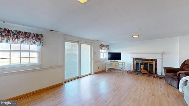 213 WAYNE DR, Cinnaminson, NJ 08077