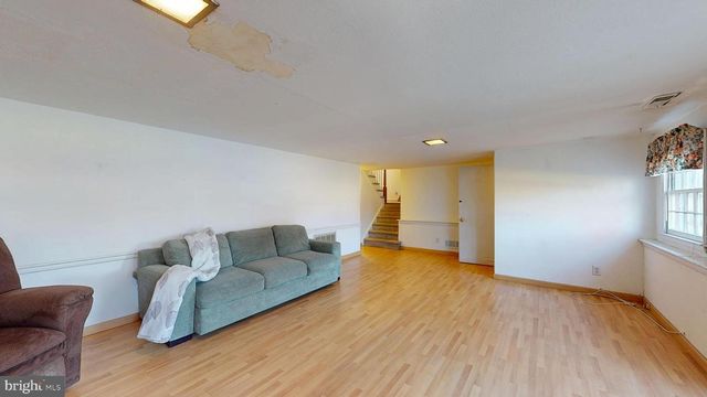 213 WAYNE DR, Cinnaminson, NJ 08077