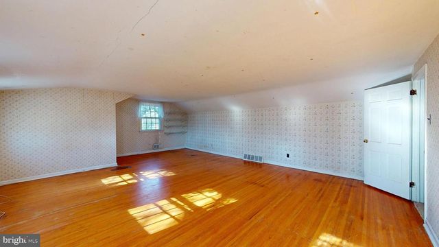 213 WAYNE DR, Cinnaminson, NJ 08077