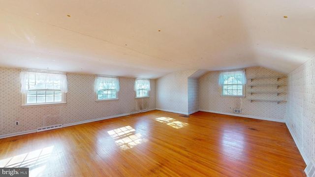 213 WAYNE DR, Cinnaminson, NJ 08077