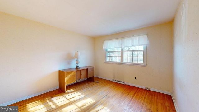 213 WAYNE DR, Cinnaminson, NJ 08077