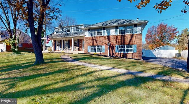 213 WAYNE DR, Cinnaminson, NJ 08077