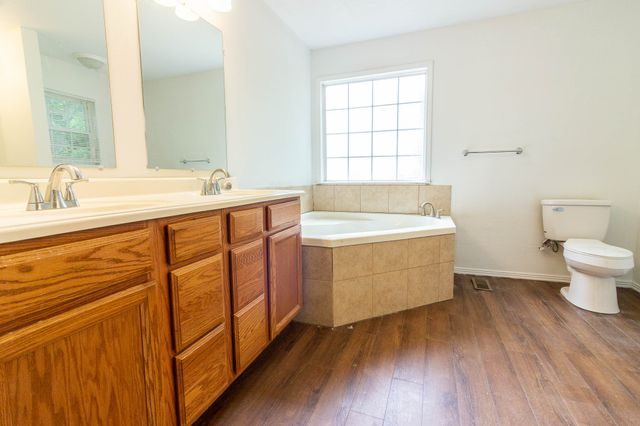 133 Tres Lagos Boulevard, Gun Barrel City, TX 75156