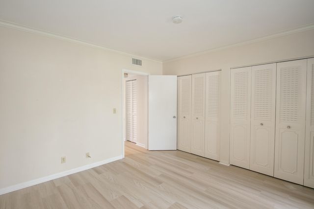 3240 Lake Osborne Drive 208, Lake Worth, FL 33461