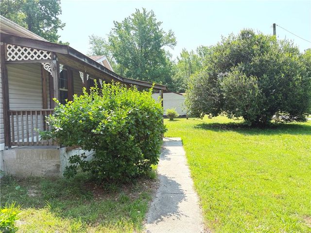 4371 Providence RD, Hayes, VA 23072
