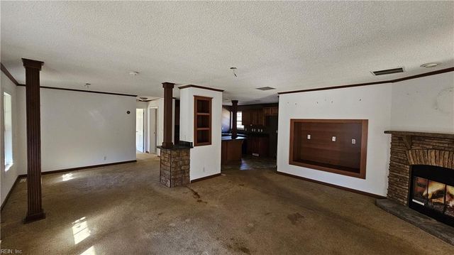 4371 Providence RD, Hayes, VA 23072