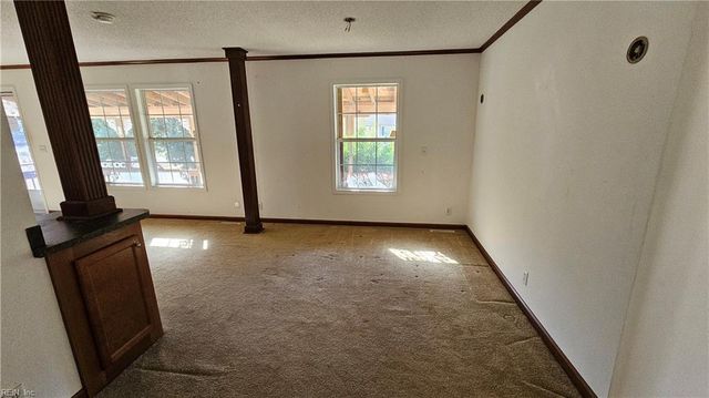 4371 Providence RD, Hayes, VA 23072