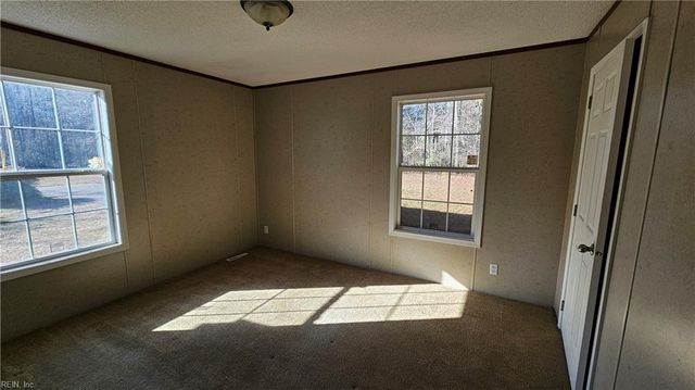 4371 Providence RD, Hayes, VA 23072