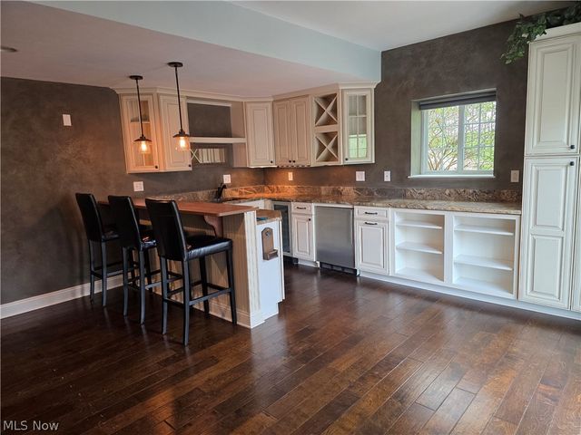 17159 Waterbridge Drive, North Royalton, OH 44133