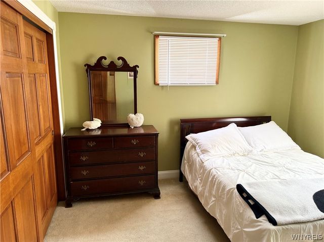 5621 Jeffrey Drive, Lockport Town, NY 14094