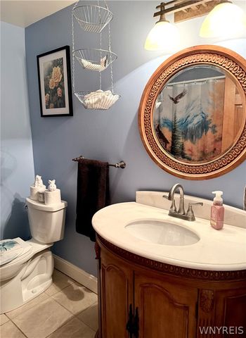 5621 Jeffrey Drive, Lockport Town, NY 14094