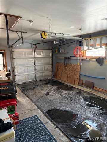 5621 Jeffrey Drive, Lockport Town, NY 14094