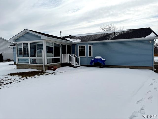 5621 Jeffrey Drive, Lockport Town, NY 14094