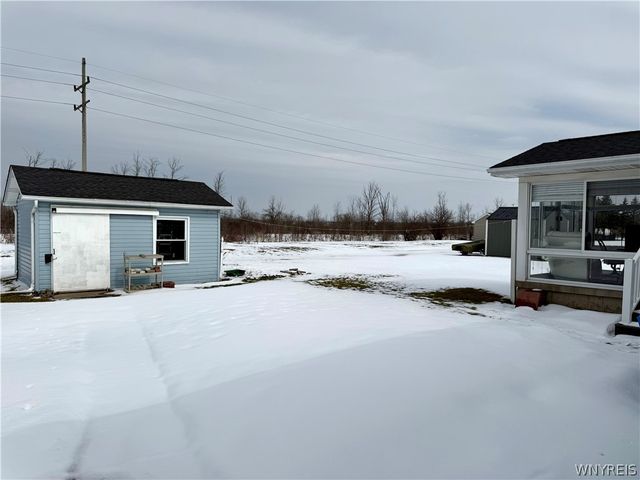 5621 Jeffrey Drive, Lockport Town, NY 14094