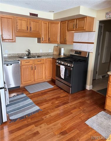 5621 Jeffrey Drive, Lockport Town, NY 14094