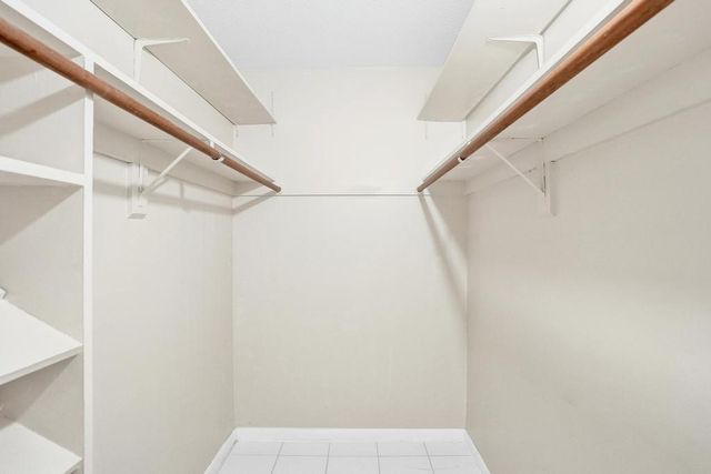 2200 Park Lane Unit 111, Hollywood, FL 33021