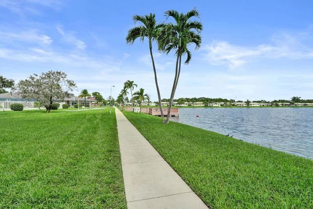 2200 Park Lane Unit 111, Hollywood, FL 33021