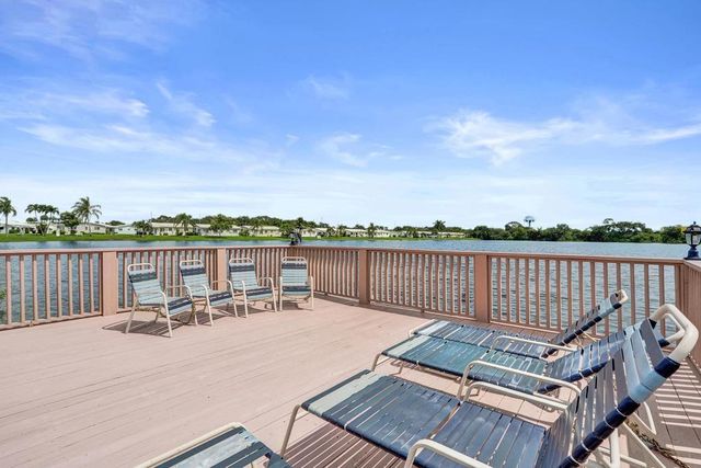 2200 Park Lane Unit 111, Hollywood, FL 33021