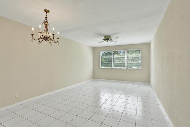 2200 Park Lane Unit 111, Hollywood, FL 33021