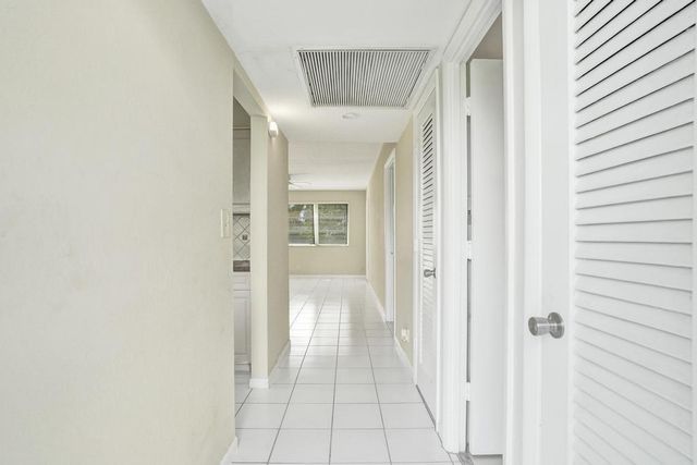2200 Park Lane Unit 111, Hollywood, FL 33021