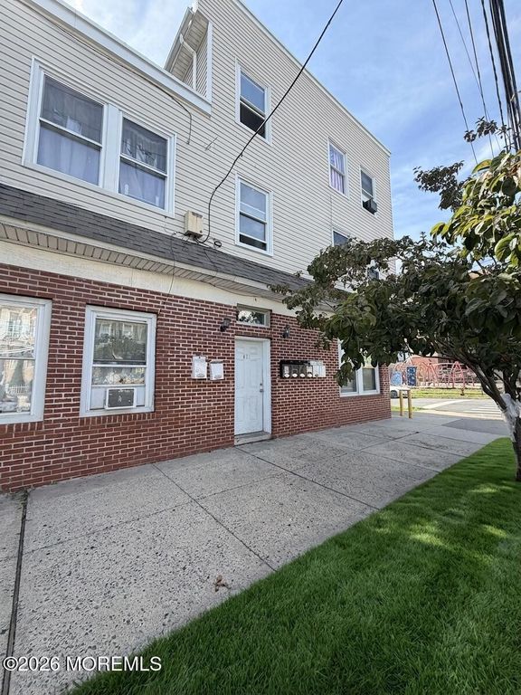 410-412 1st Avenue 1, Elizabeth, NJ 07206