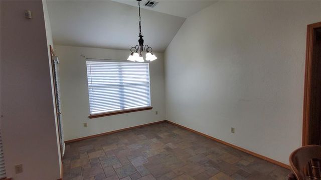 400 Amanda Drive, Yukon, OK 73099