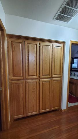 400 Amanda Drive, Yukon, OK 73099