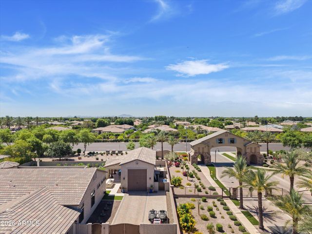 3325 E KNOLL Street, Mesa, AZ 85213